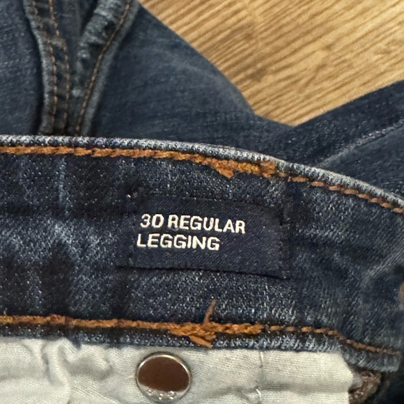 Gap jeans size 30/10 us - minimally worn - Picture 7 of 7